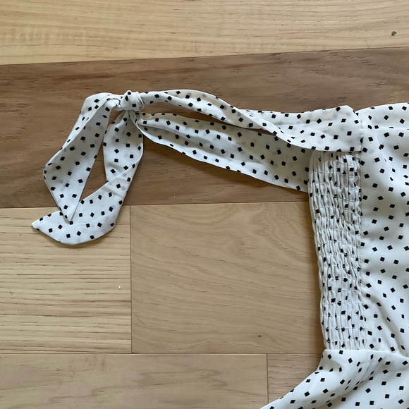 *NWT* Lulu’s white & black dot print “Twirl Me Around” Off Shoulder Skater Dress - Picture 7 of 15